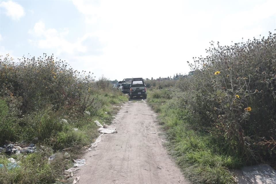 Policías municipales, socorristas y elementos de la Guardia Nacional acudieron al sitio, pero sólo confirmaron el homicidio y colocaron un acordonamiento.