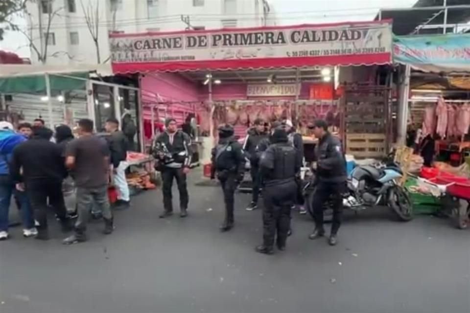 El ataque lo realizaron sujetos a bordo de una motocicleta contra personas que atendían la carnicería 'La Güera'.