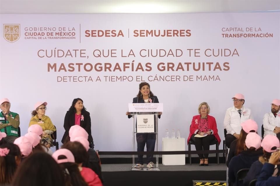 Las autoridades dieron banderazo a la jornada de detección temprana de cáncer de mama.