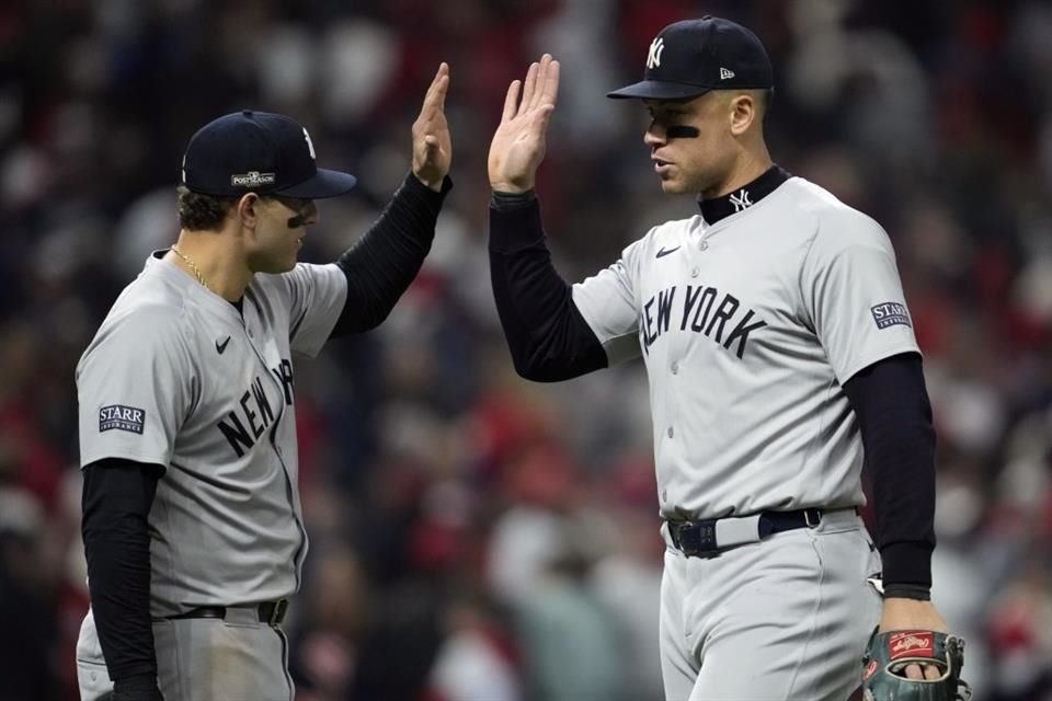 Los Yankees están a un triunfo de la Serie Mundial.