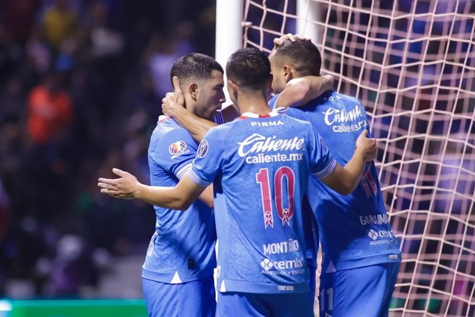 Cruz Azul sacó los tres puntos de Puebla.