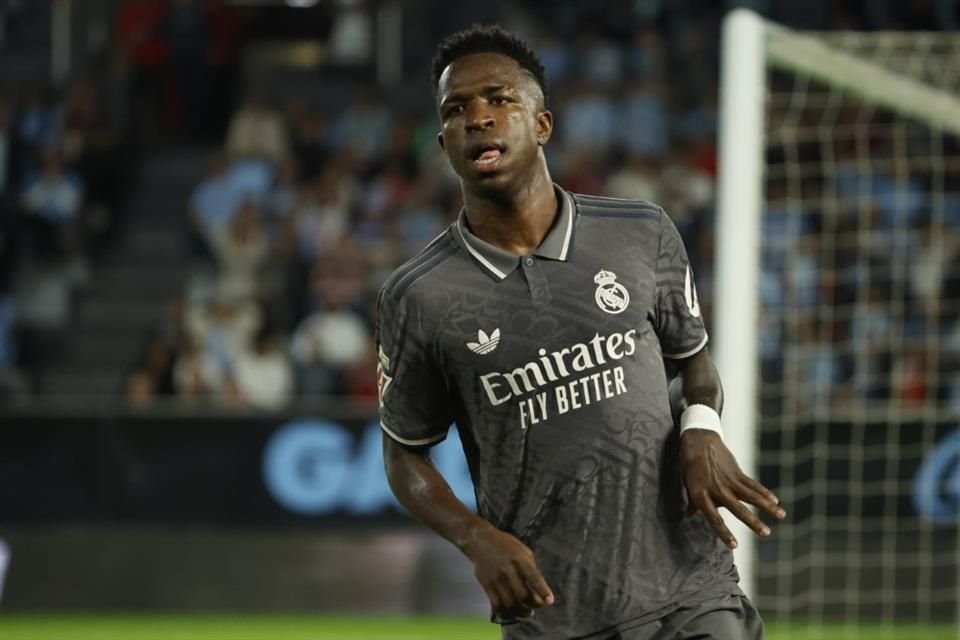 Vinicius celebra el segundo gol del Real Madrid.