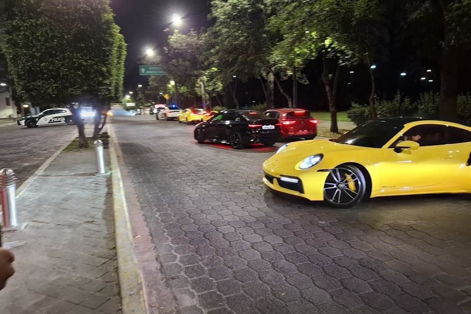 Automovilistas que buscaban realizar arrancones fueron dispersados por elementos de la SSC, en la Colonia Parques del Pedregal. 