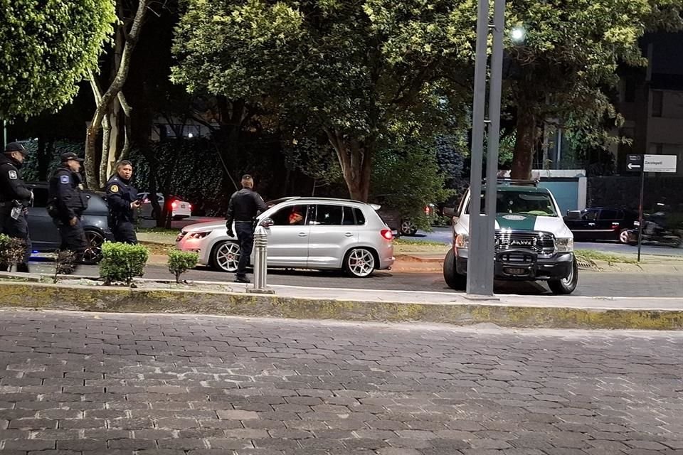 Las madrugadas de los viernes, las calles eran convertidas en punto de reunión de los conductores. 