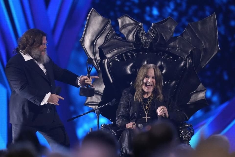 Ozzy Osbourne permaneció en su trono y fue presentado por Jack Black.