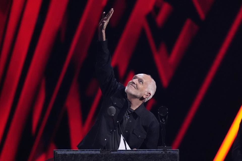 Peter Frampton dedicó a David Bowie un momento de su intervención.