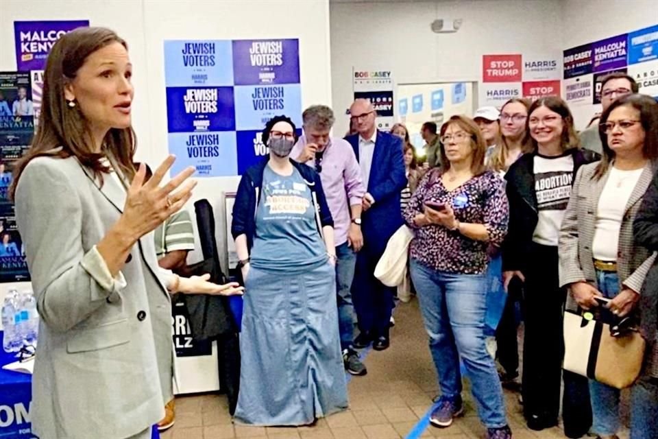 Jennifer Garner durante un evento de campaña en apoyo a la candidata Kamala Harris en Pensilvania.