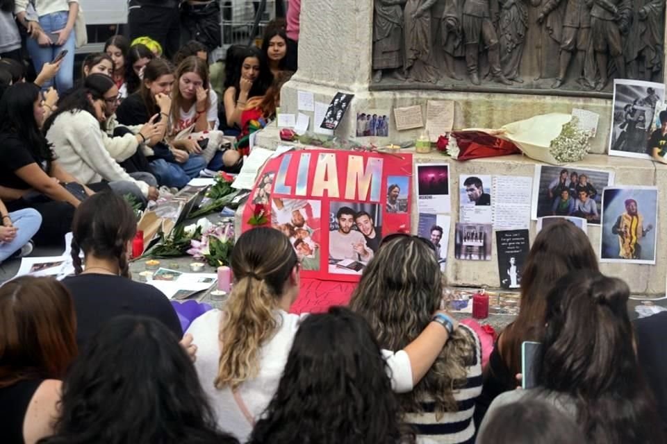 Los fans del ex cantante de One Direction, Liam Payne, se juntaron este domingo en Madrid, España, para recordarlo.