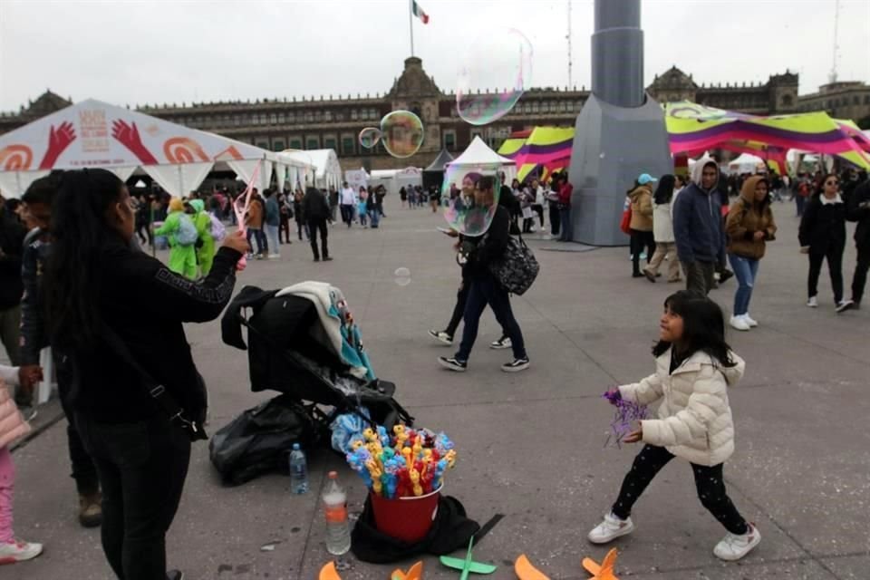 Pero el público parece ajeno a los reclamos, y se entregaron a su disfrute.