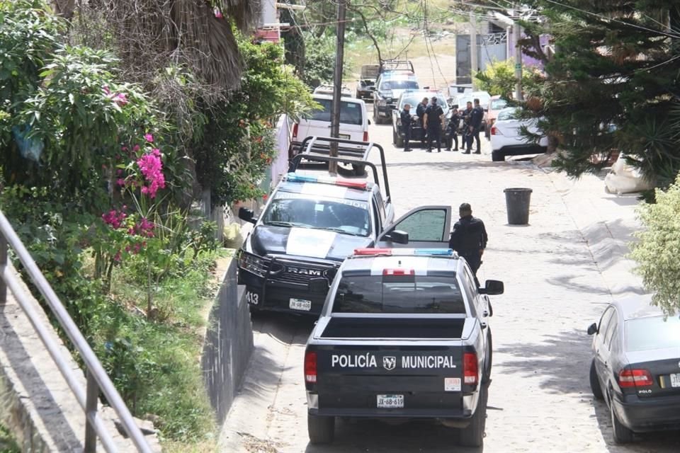 Un cadáver carbonizado fue encontrado la tarde de este lunes en una finca abandonada en calles de la Colonia Guayabitos, en Tlaquepaque.