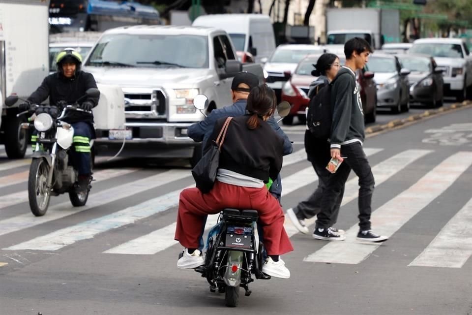 Ni las reformas al Reglamento de Tránsito ni la advertencia de activistas impidieron que el taxi sobre dos ruedas llegara a la CDMX.