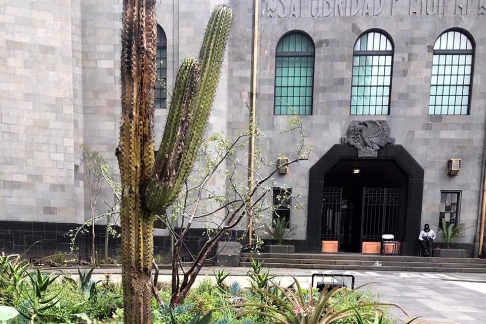 El jardín art decó en el conjunto proyectado por el arquitecto Carlos Obregón Santacilia y declarado Monumento Artístico fue desmantelado durante la creación del Centro 'Kalan'.