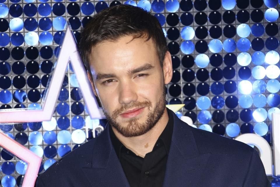 La muerte de Liam Payne impulsa ventas de camiseta benéfica, recaudando 200 mil dólares para Choose Love, que apoya a personas desplazadas.