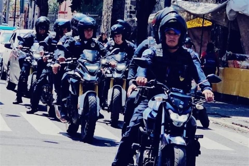 'En el operativo participarán 14 elementos que a bordo de motopatrullas iniciarán recorridos en calles y espacios públicos en las colonias Guerrero, Peralvillo, Tlatelolco y Morelos', detallaron.