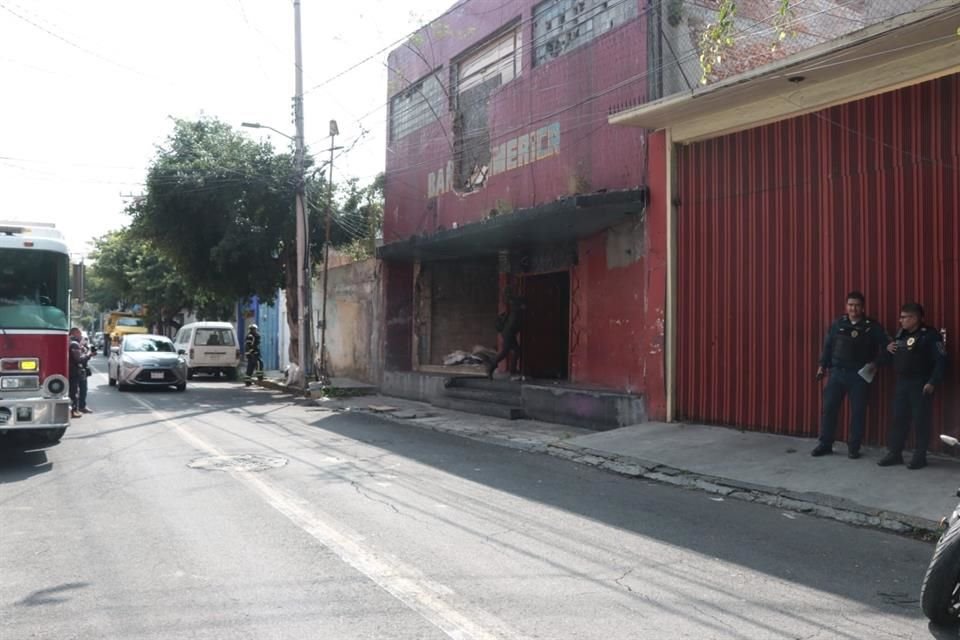 El individuo, de entre 30 y 35 años, vivía en el inmueble, ubicado en Calle Donizetti 214.