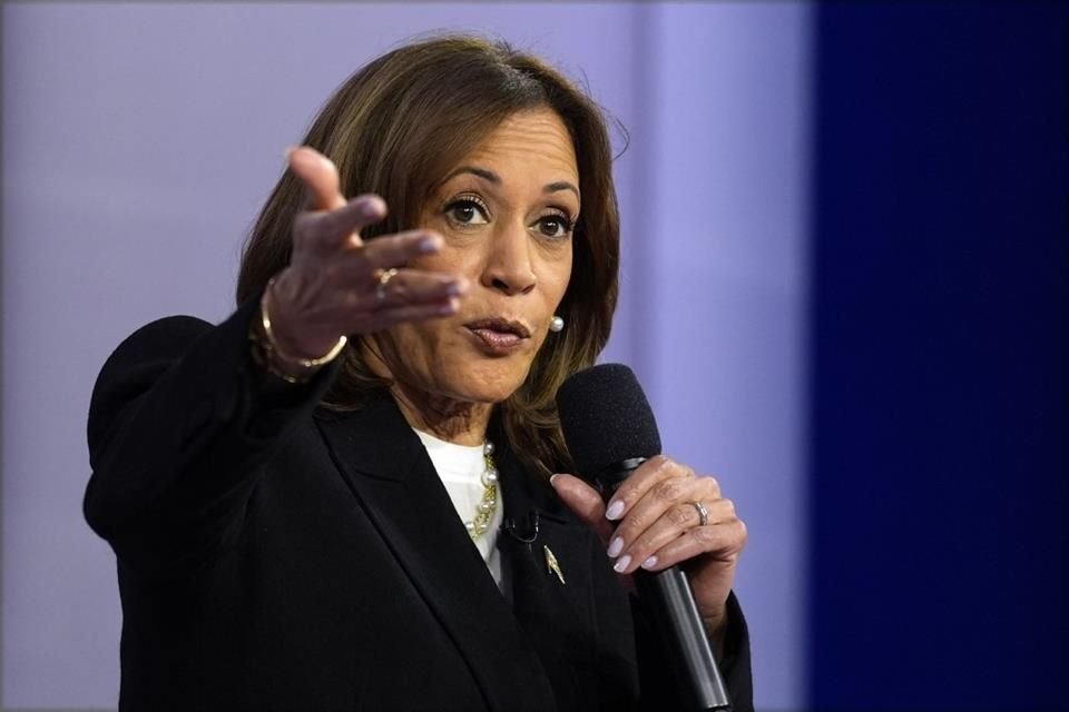 La candidata demócrata Kamala Harris durante un evento de CNN en Pensilvania.