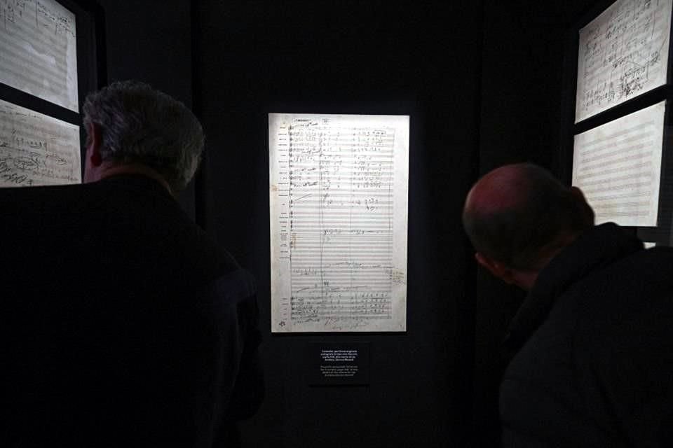 En la muestra se exhiben documentos inéditos del Archivo Histórico Ricardi, como los bocetos del dúo final de 'Turandot', que Puccini dejó inconcluso y notas privadas.