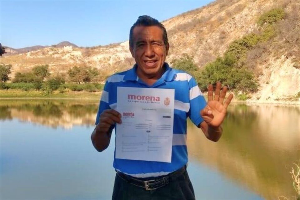 Aurelio Méndez, ex Edil de Huamuxtitlán, Guerrero, fue plagiado por sujetos armados, quienes asesinaron a su chofer a plena luz del día.