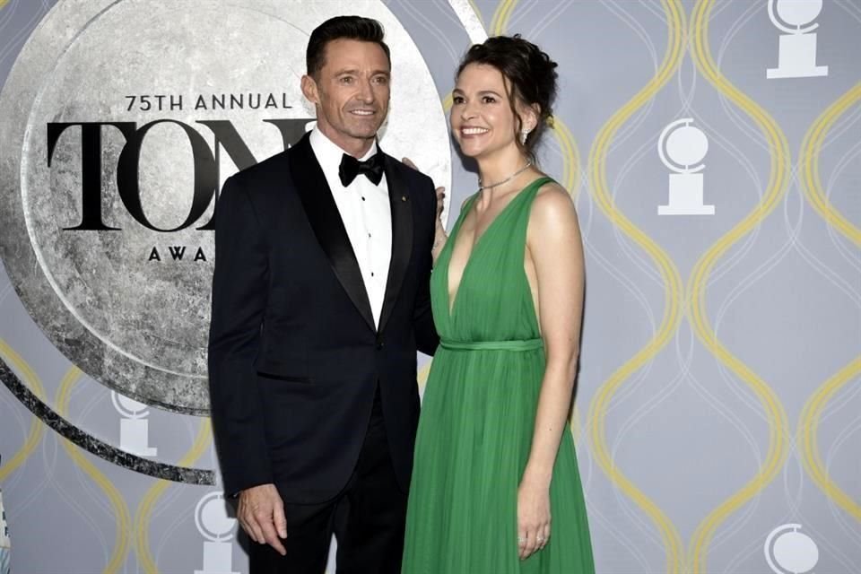 Foster y Jackman fueron vistos juntos en una reciente alfombra roja de los premios Tony, lo que encendió los rumores de la relación.