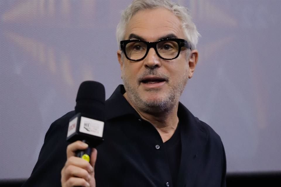 El cineasta Alfonso Cuarón presentó en el Festival de Cine de Morelia su esperada incursión en la televisión: la serie 'Desprecio'.