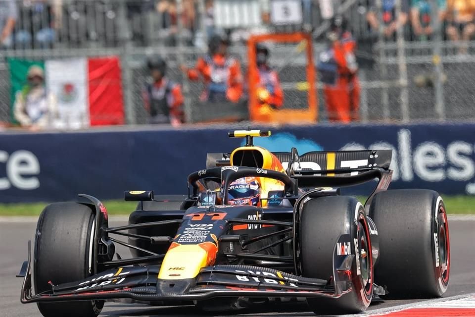 Checo Pérez en acción.