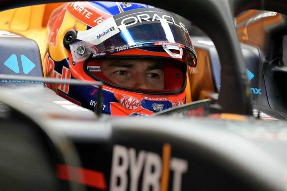 Sergio Pérez no se sintió muy cómodo con el RB20 en las prácticas libres del Gran Premio de la Ciudad de México.