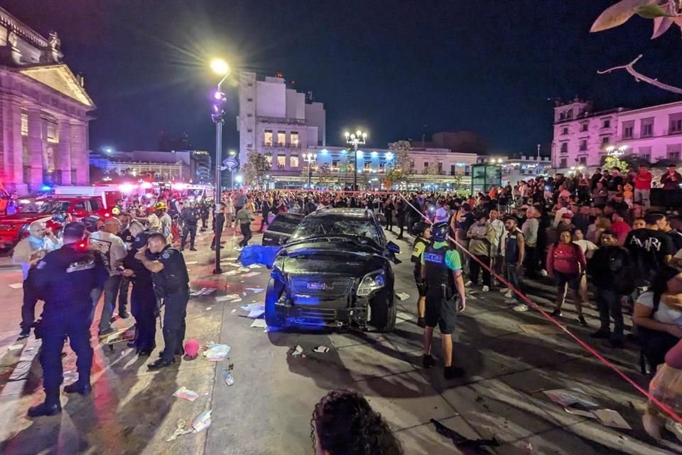 Atropellan a personas afuera de la Catedral Metropolitana en Guadalajara.