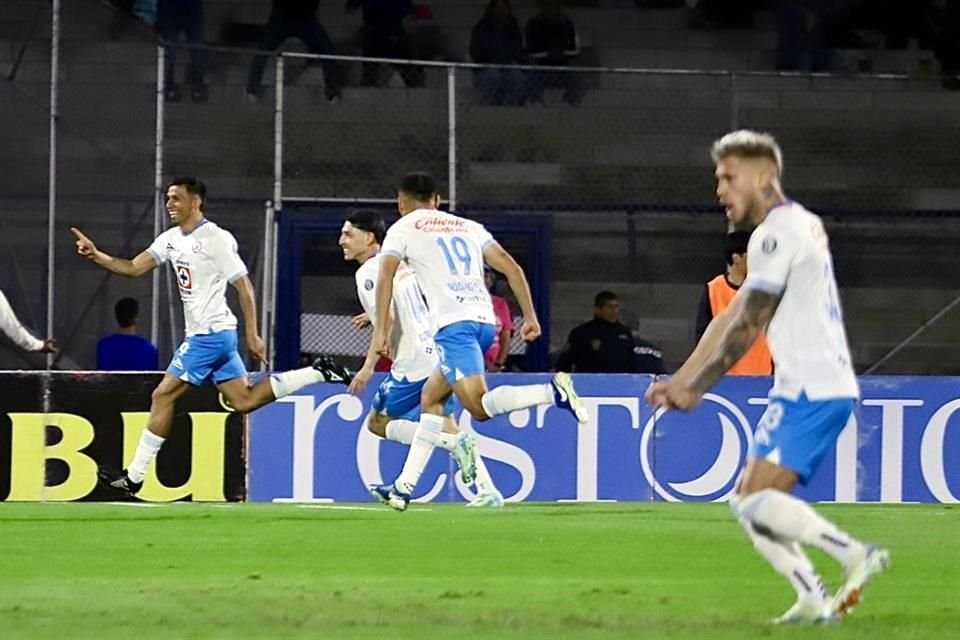 Cruz Azul ya lo ganaba antes del minuto 1.