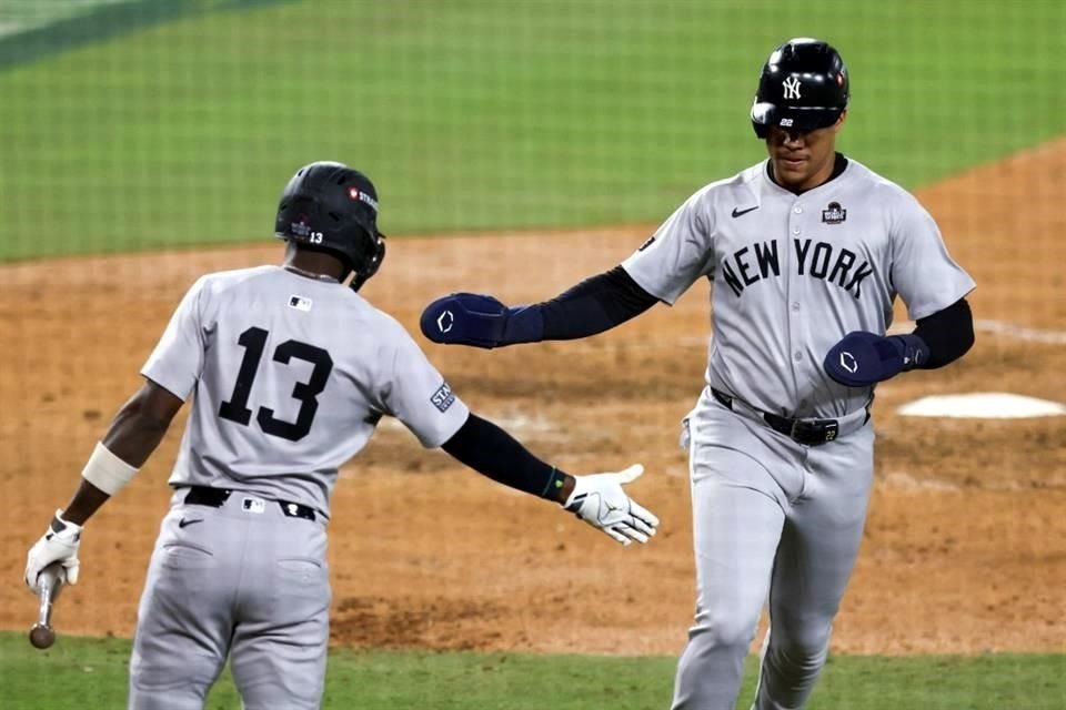 Los Dodgers ganaron 4-2 a Yankees y tomaron ventaja de 2-0 en la Serie Mundial, pero Shohei Ohtani salió lesionado del hombro izquierdo.