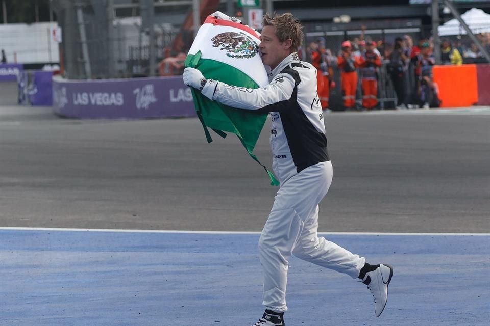 Brad Pitt filmó en el Autódromo Hermanos Rodríguez algunas escenas como parte de su próxima cinta F1, durante el Gran Premio de México.