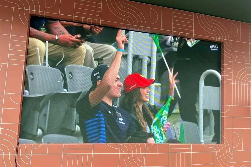 Por segundo año en fila, el equipo de producción de los Diablos Rojos del México se encarga de la 'Fan Cam' en el GP de la Ciudad de México.