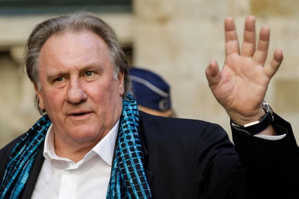 Depardieu, figura mundial del cine francés, ha sido acusado de comportamientos idénticos por una veintena de mujeres.