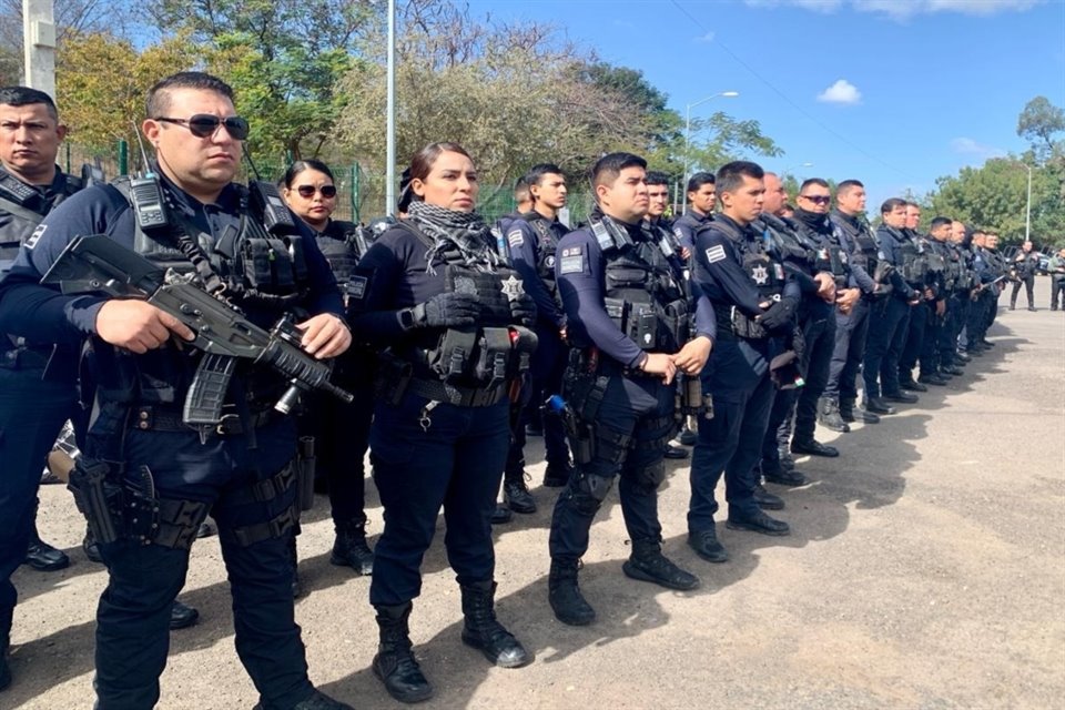 Sedena regresó las armas a la Policía y a personal de Tránsito de Culiacán, luego de revisión a licencias colectivas, informó el Gobernador.