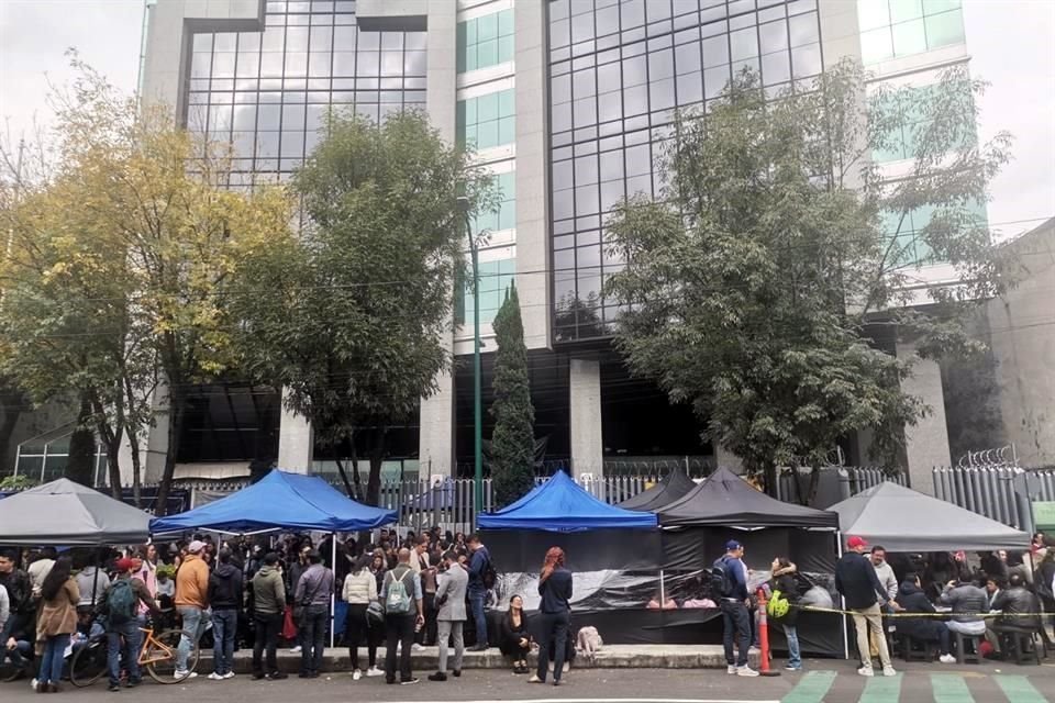 En el edificio Prisma, en la Colonia San Ángel, sede de 16 Juzgados de Distrito,   tampoco hay actividades.