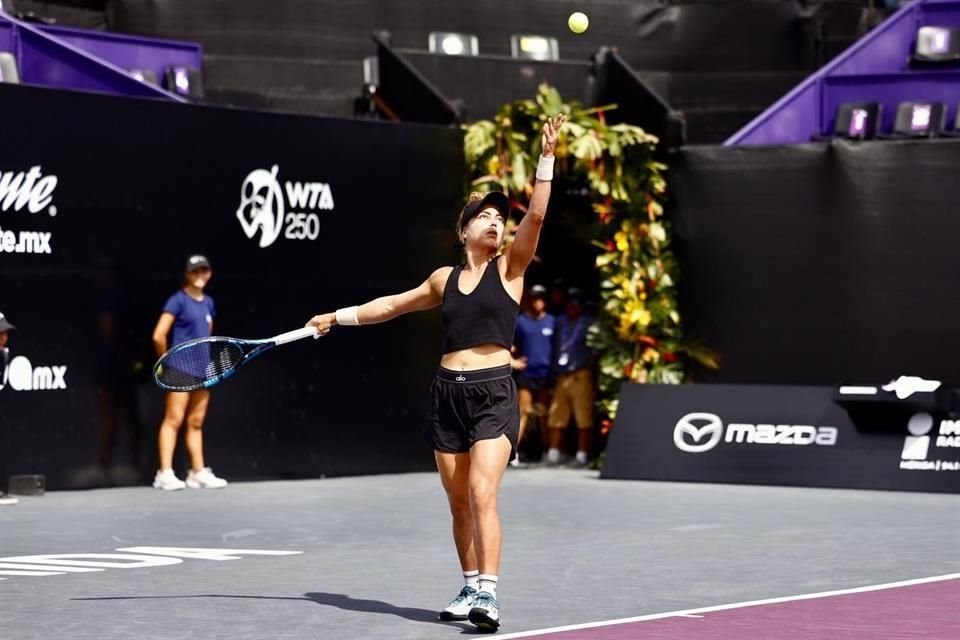 La tenista mexicana Renata Zarazúa remontó y avanzó a Cuartos de Final del Mérida Open por 2-6, 6-2 y 6-1 ante la polaca Maja Chwalinska.