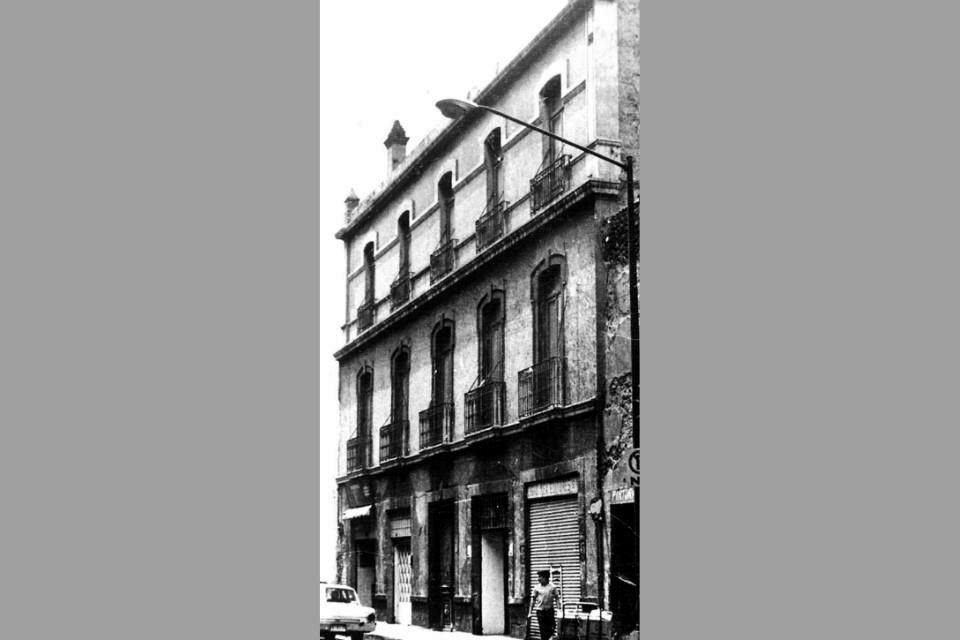 Así lucía el exterior de la Casa Requena, inmueble hoy en el olvido ubicado en Santa Veracruz 43, en la Colonia Guerrero.