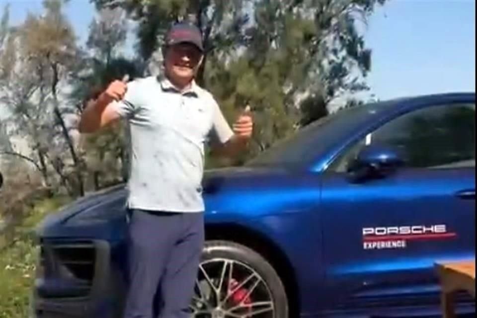 Cardozo posó con la camioneta que ganó en el Atlas Country Club.