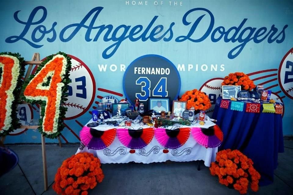 El altar de muertos para Fernando Valenzuela.