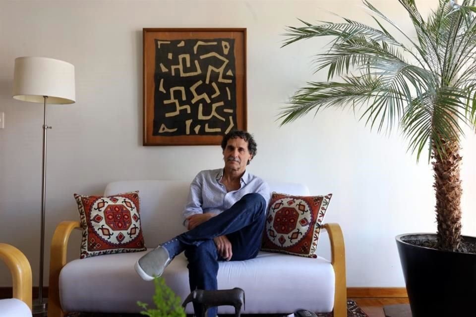 Fabio Morábito da vida a voces femeninas en su más reciente libro: 'Jardín de noche'.