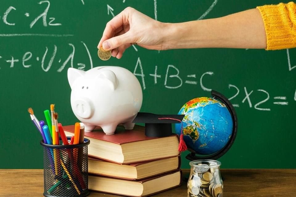 La Anáhuac, la plataforma educativa GCFGlobal y la Condusef son instituciones y organismos con cursos sobre educación financiera.