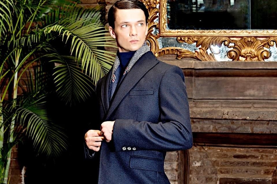 Para la época de frío, abrigos y bufandas son grandes compañeros.