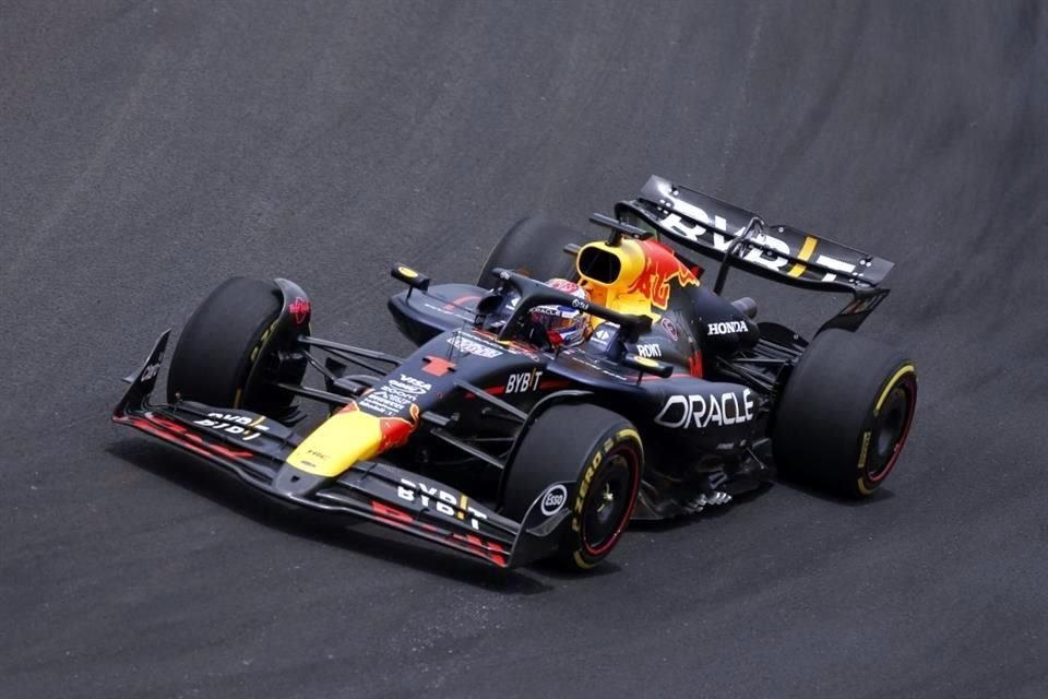 Por no respetar la velocidad durante el Virtual Safety Car, Max Verstappen perdió el podio en la carrera sprint.