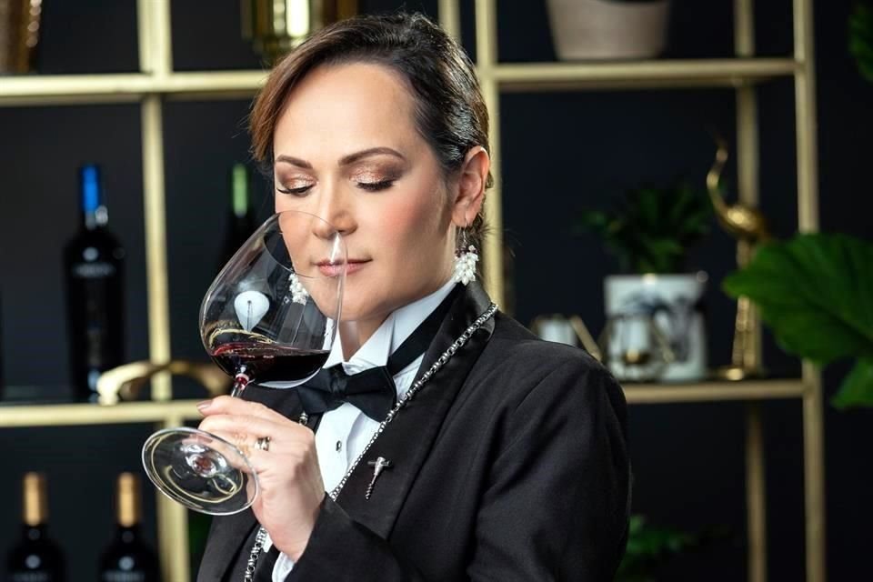 Georgina Estrada, embajadora de El Cielo, será invitada de Zona Vino, evento a realizarse el 9 y 10 de noviembre en el periódico Reforma.