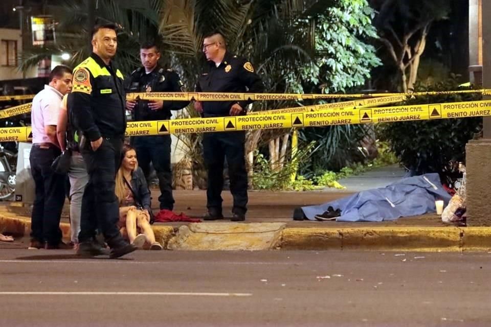 La madre y hermano de la víctima acudieron a reconocerlo al sitio del choque, donde también se hallaba su esposa.