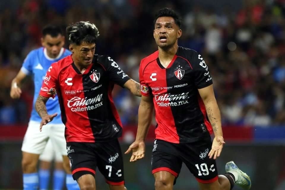 Aguirre logró el primer gol del Atlas.