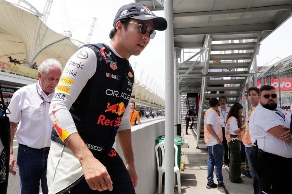 Checo tiene contrato con Red Bull para 2025.