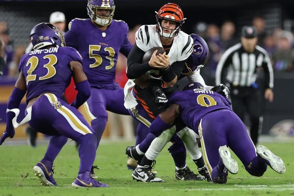 Los Ravens detuvieron el intento de conversión de dos puntos que le daba el empate a Bengals, con lo que se impusieron con marcador de 35-34