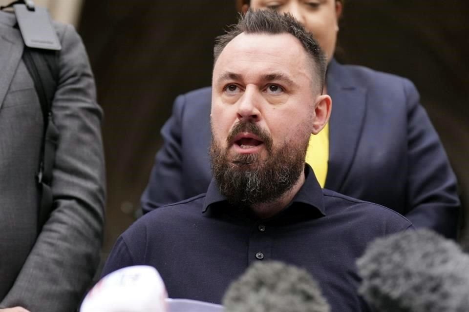 Martin Hibbert y su hija Eve, que tenía 14 años en ese momento, formaban parte de las cientos de personas presentes en el Manchester Arena.