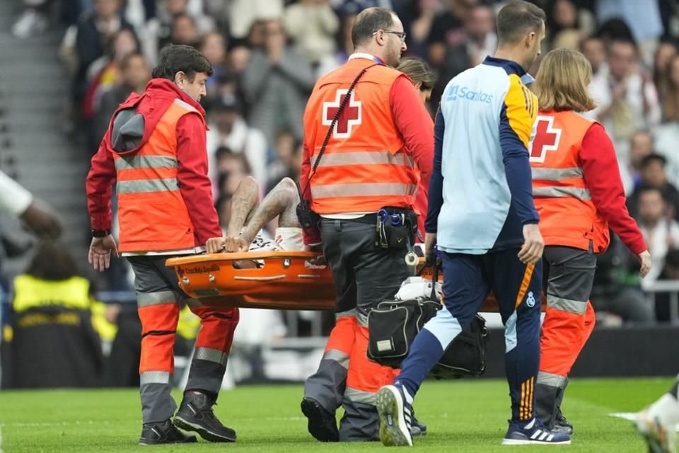 Militao salió por lesión del duelo ante el Osasuna.