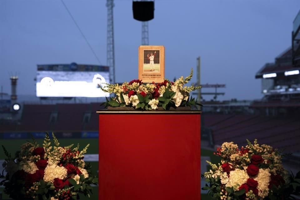 Los Reds realizaron un funeral de 14 horas en honor al número que Pete Rose portó en su carrera.